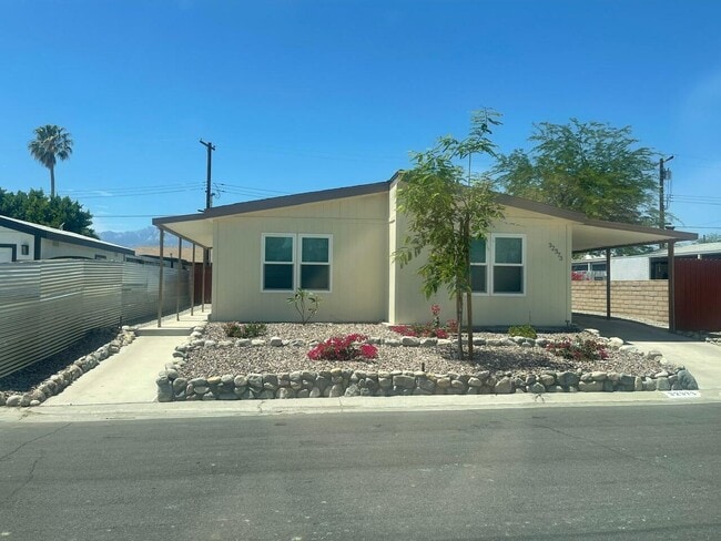 Building Photo - 32373 Chiricahua Dr