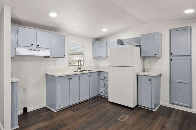 Photo - 2222 N Austin Ave