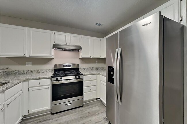 Photo - 1621 Omie Way