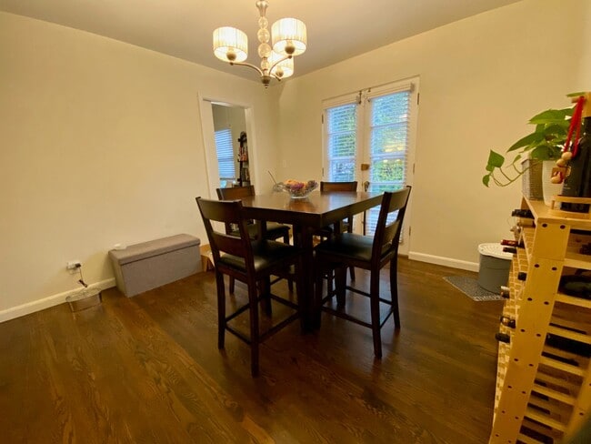 Photo - 7622-7624 MAIN STREET Unit 7624