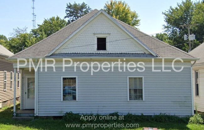 Building Photo - 3 Bedrooms / 1 Bathroom House