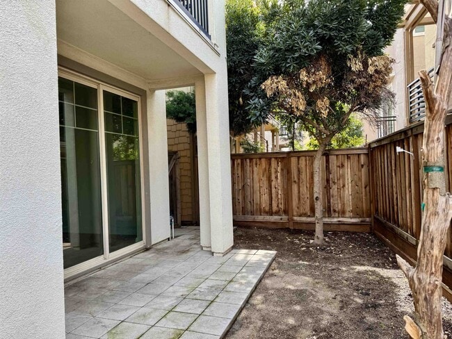 Photo - 2906 Worthing Common