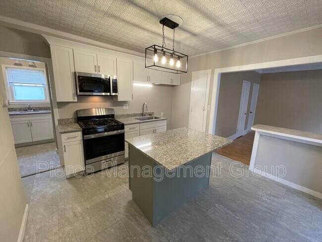 Photo - 636 Summer St Unit 2