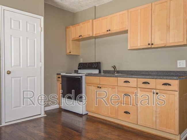 Photo - 502 W Center St