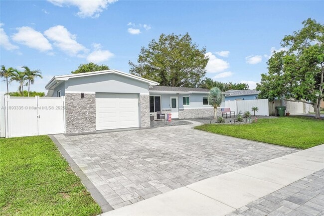 Photo - 521 NW 93rd Terrace