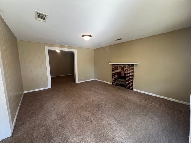 Photo - 2 Bedroom 1 Bathroom Home in the West End