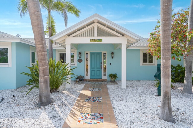 Photo - 2910 Alton Dr