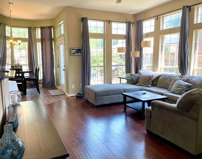 Photo - 8629 Wellington Point Dr