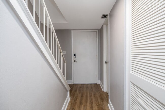 Photo - 4590 S Atlantic Ave