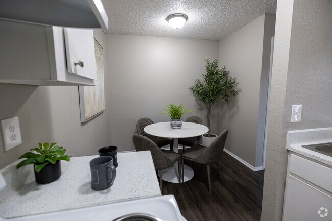 Building Photo - WILLOW GLEN Rental