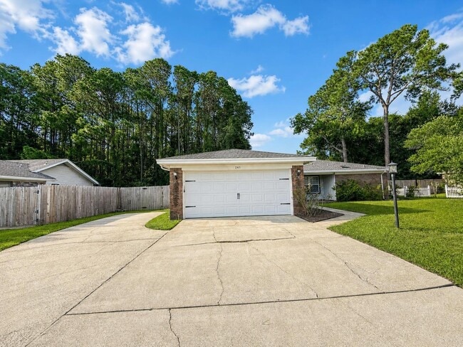 245 Echo Cir