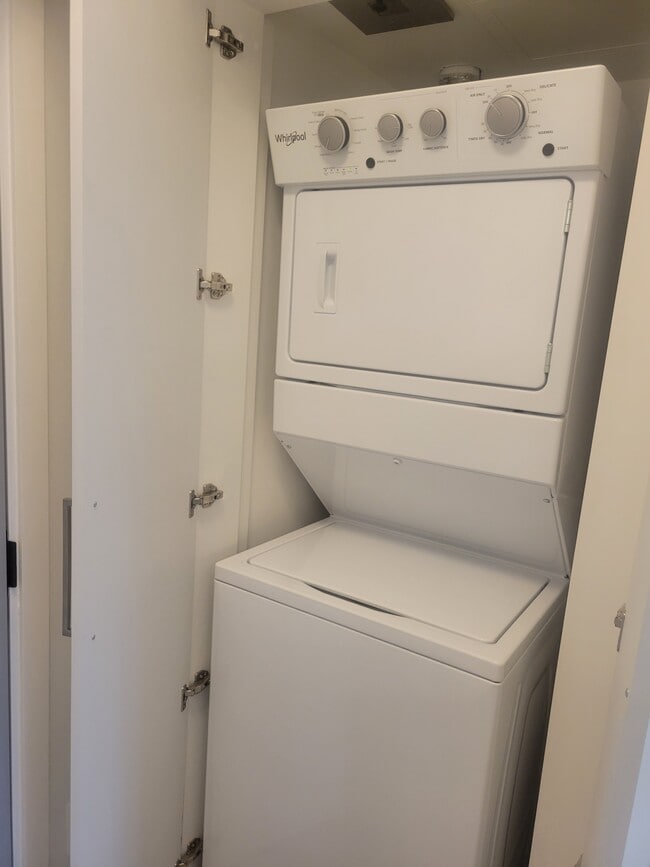 Photo - 480 Wilson Ave Unit 1