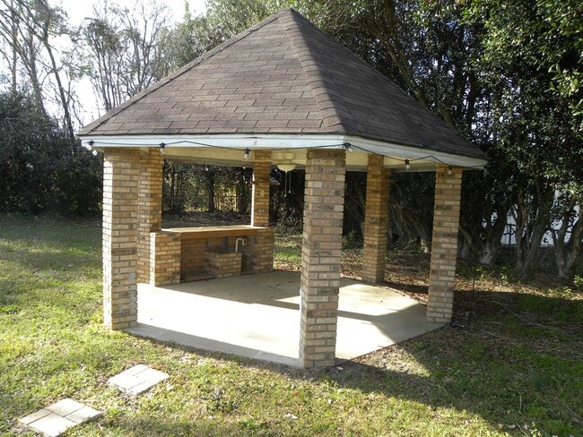 Photo - ***AVAILABLE NOW*** Country Setting No HOA