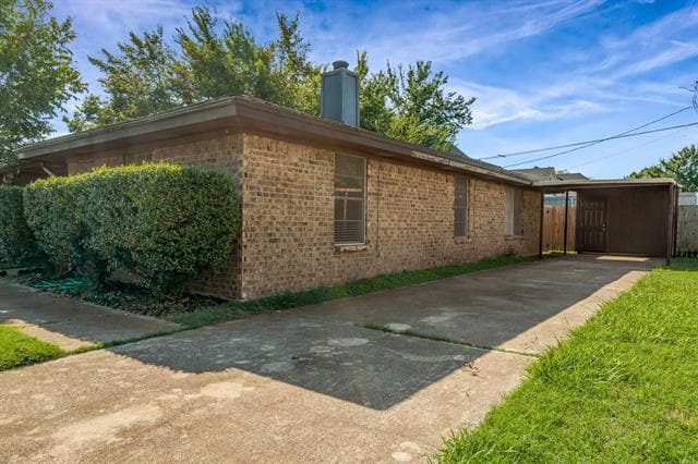 Photo - 808 Windcrest Dr