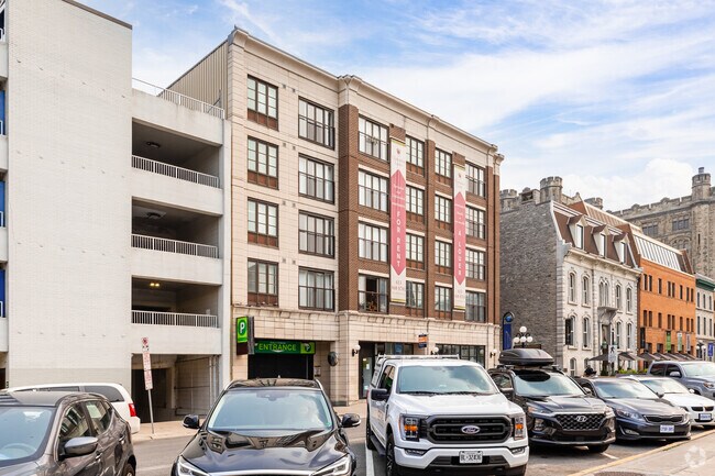 Photo - Clarendon Lanes