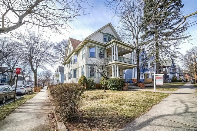 Photo - 152 Mansfield St Unit 2