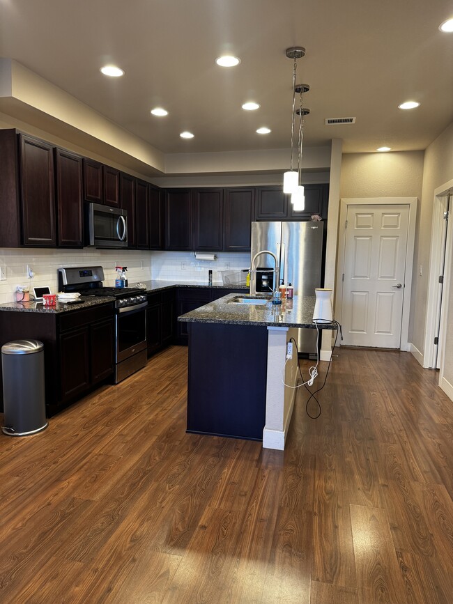 Photo - 16018 E 47th Dr