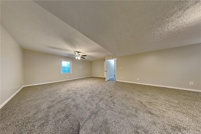 Photo - 210 Meadow View Dr