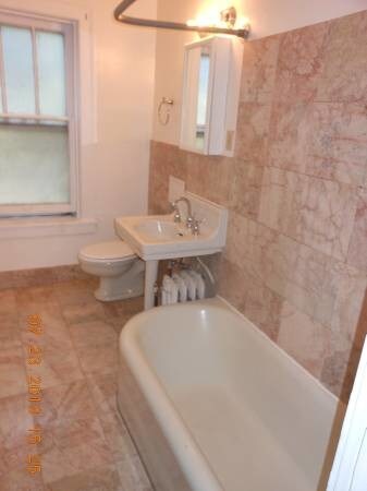 Photo - 14901 Lake Ave