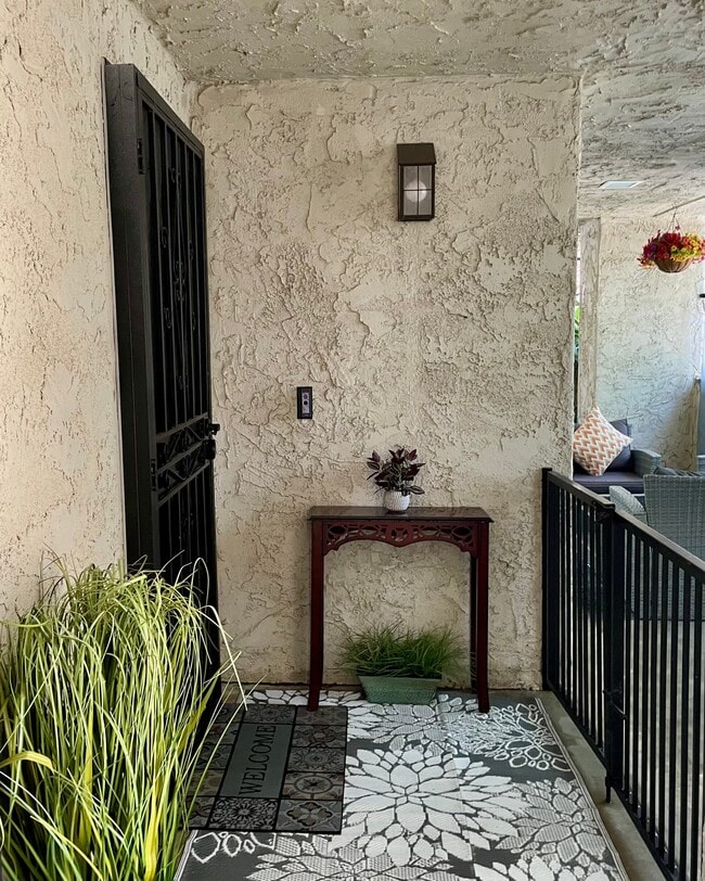 Photo - 5301 E Waverly Dr