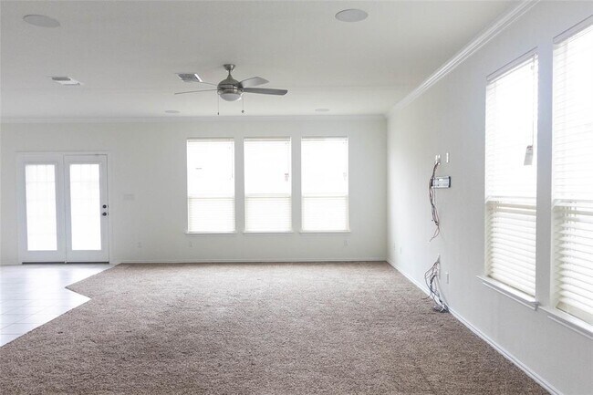 Photo - 1131 Aronia Ln