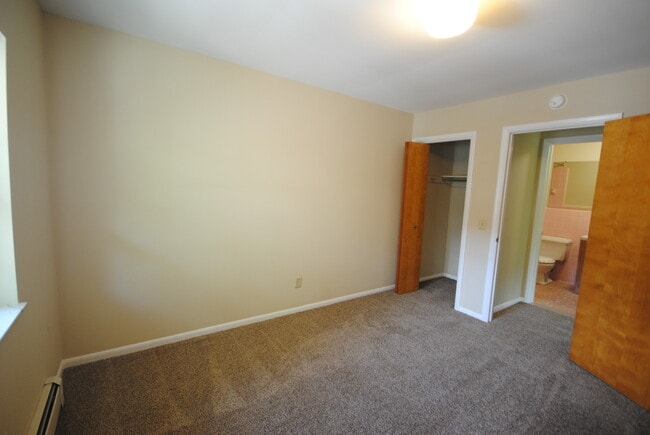 Photo - Ashley Manor