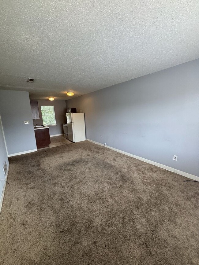 Building Photo - 837 Graymont Ave W Unit Apt D