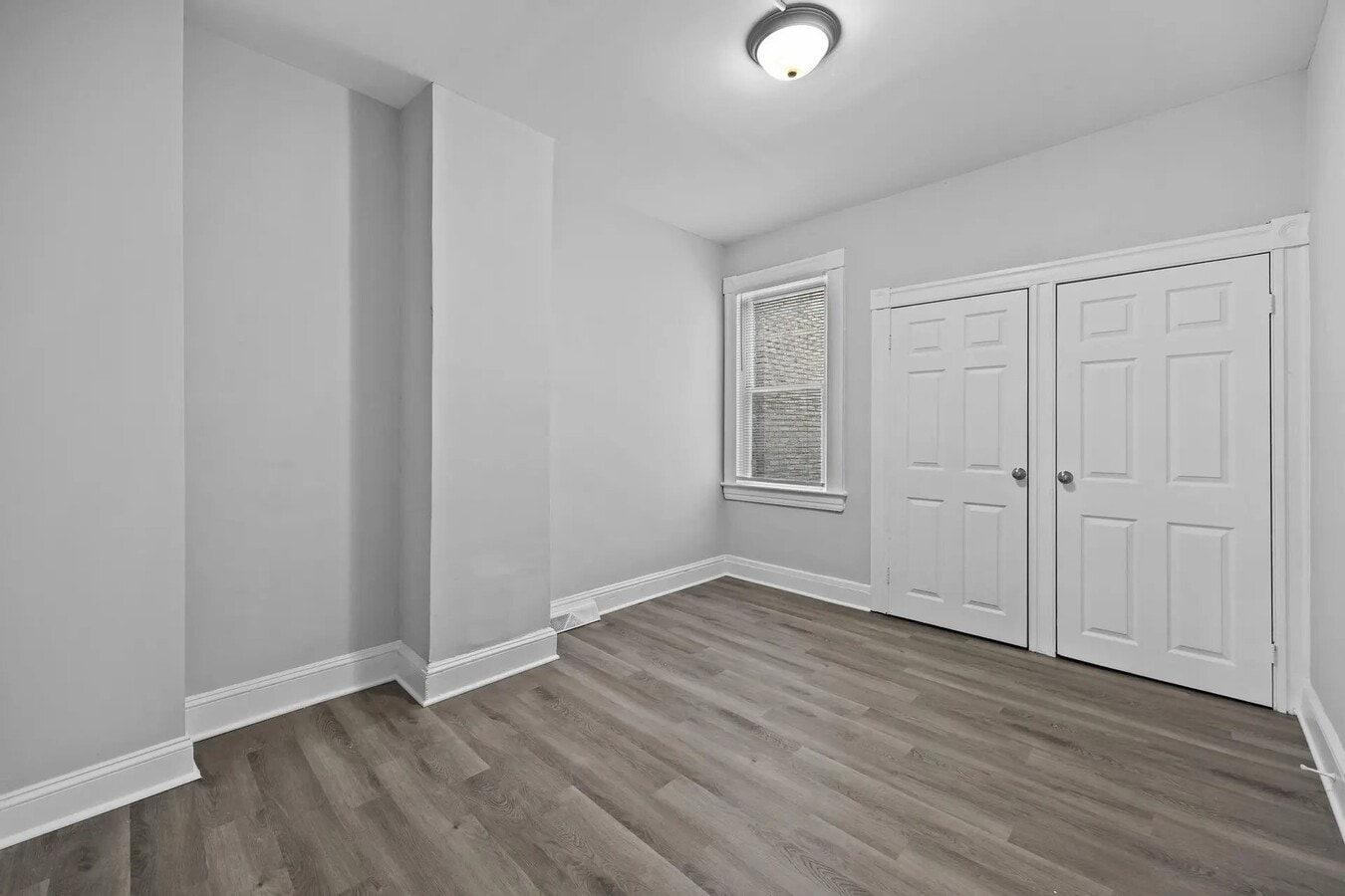 Photo - 1728 Ashburton St