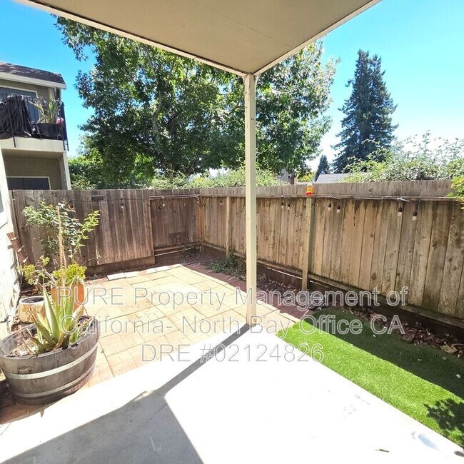 Building Photo - 734 Santa Alicia Dr Rental