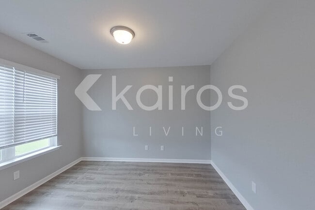 Photo - 109 St Matthew Wy