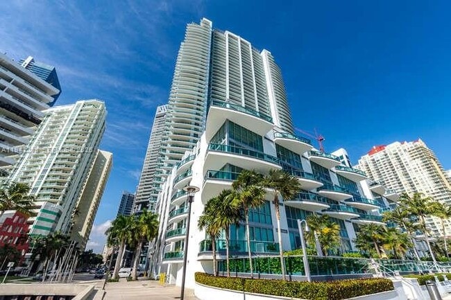 Building Photo - 1331 Brickell Bay Dr Unit 501