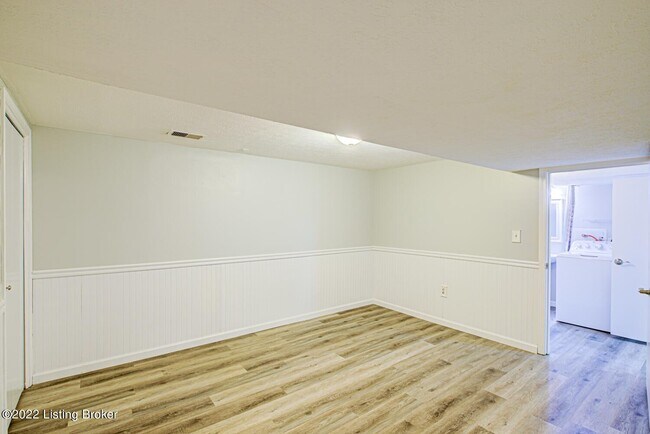 Photo - Dellwood Dr.