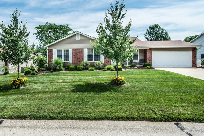 Photo - 1620 Dahlia Ct