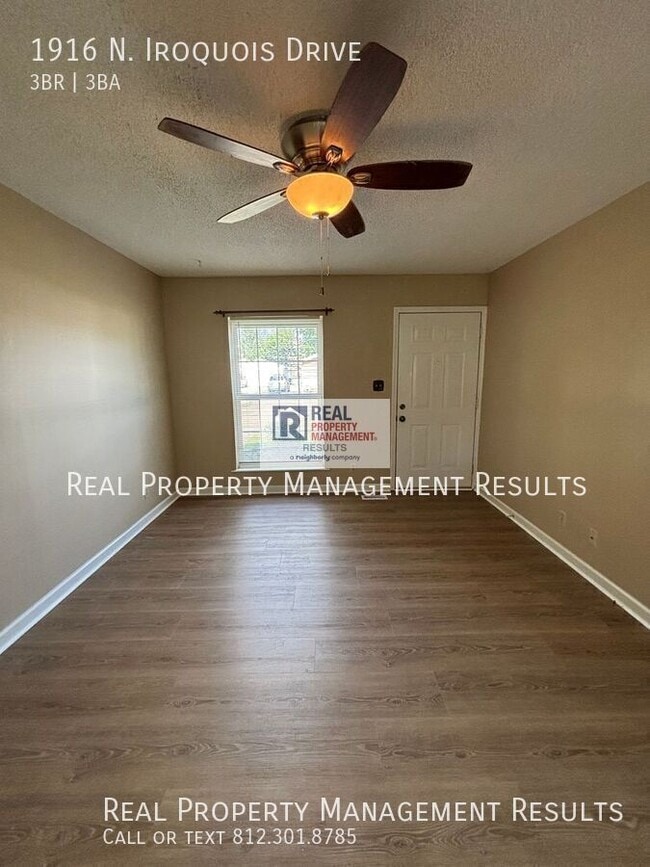 Photo - 1916 N Iroquois Dr