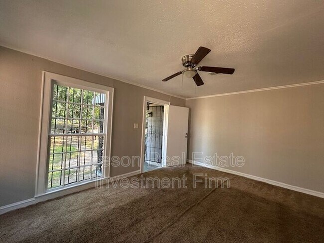 Photo - 3603 Darien St