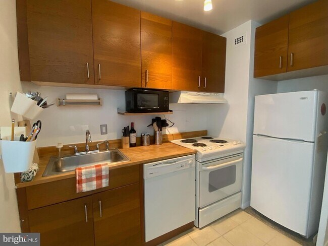 1435 4th St NW Unidad B602