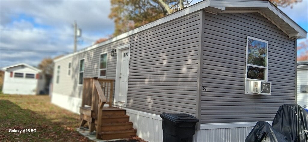 Photo - 8 Mayflower Ave