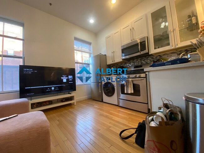 Photo - 243 Northampton St