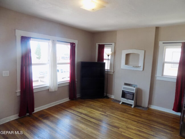 Photo - 3609 Sacramento Ave