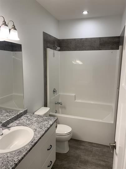 Photo - 8408-B-8488 88 Ave