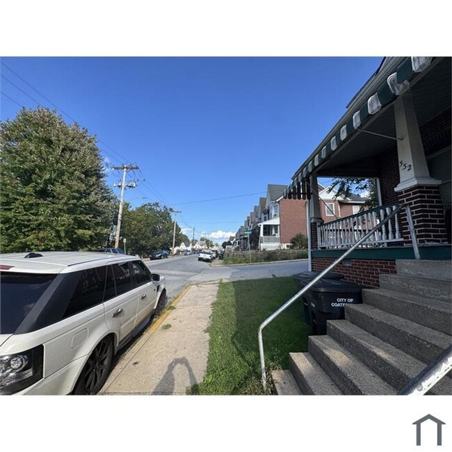 Photo - 330 Walnut St