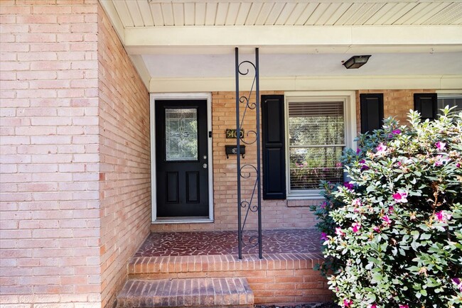 Photo - 5400 Farmbrook Dr