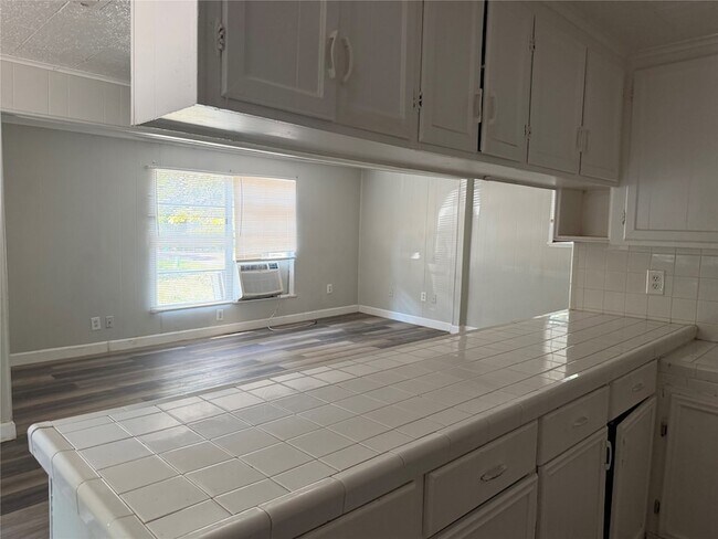 Photo - 16423 Stinson Ln