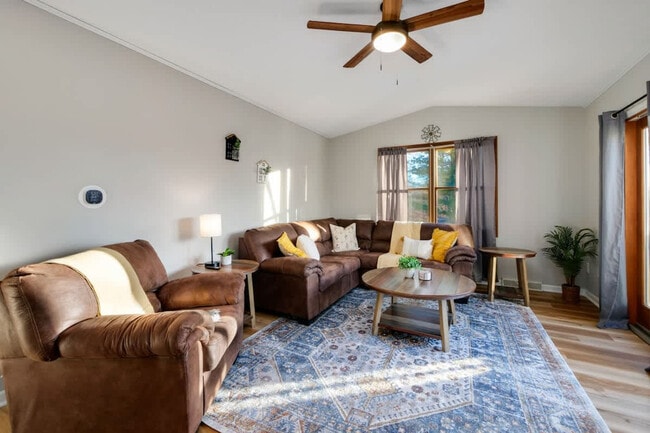 Photo - 4544 Erie Ave NW Unidad SI ID1496113P