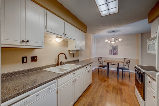 Photo - 4500 S Poplar St Unit 207