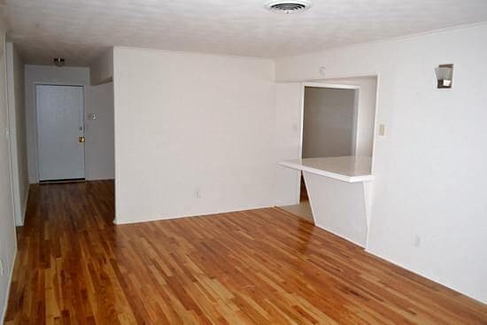 Photo - 2528 St Francis Ave