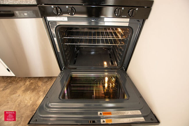 Photo - 6423 Vane St