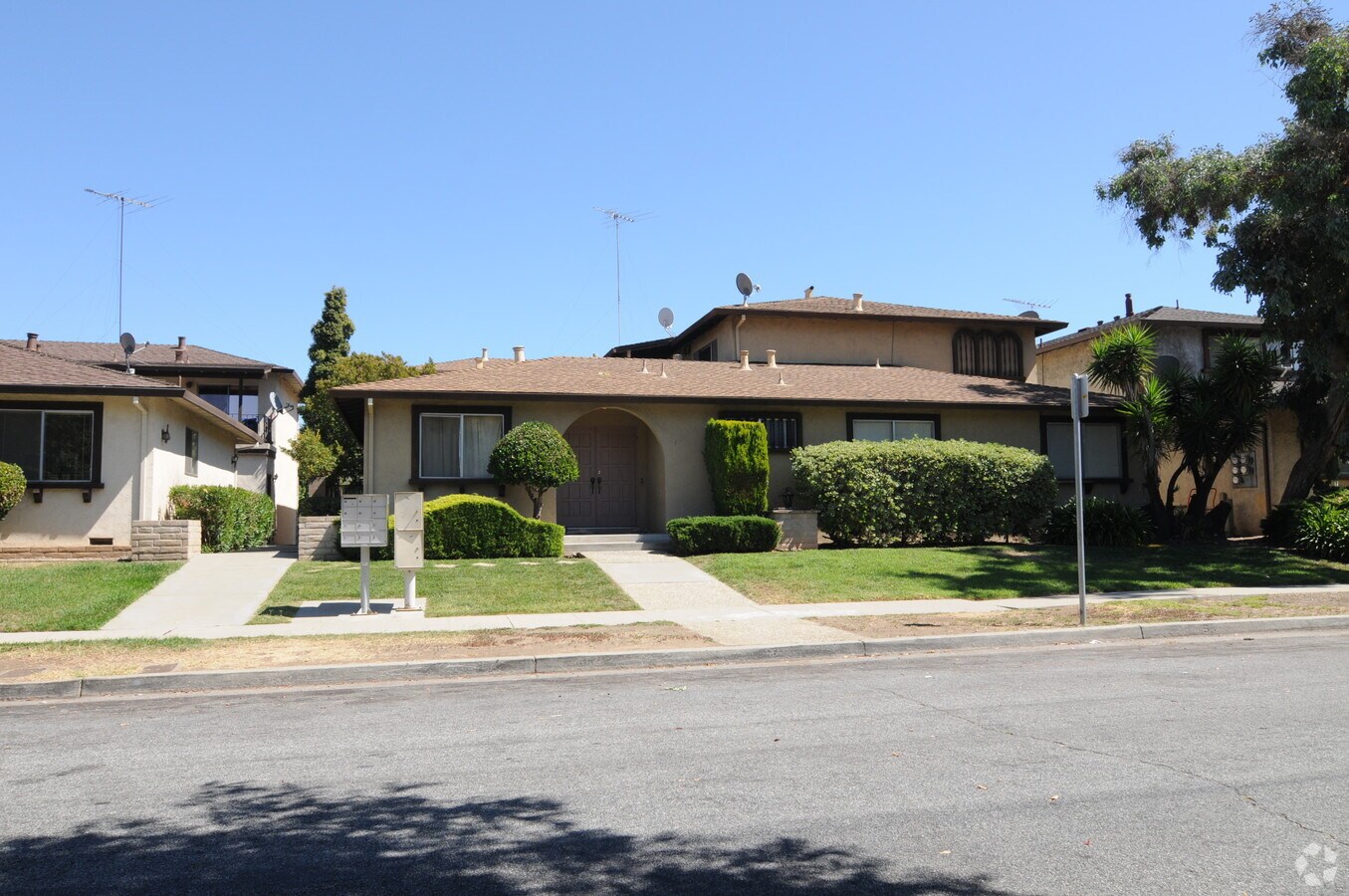 Photo - 5860 El Zupako Drive