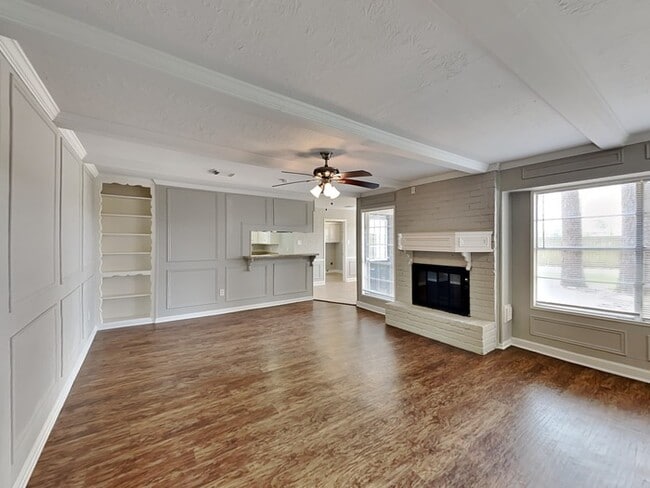 Photo - 7726-7712 12 Fairway Ln