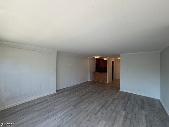Photo - 285 Aycrigg Ave Unit 4C